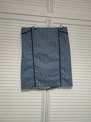 Falda estampada rombos azul y blanco