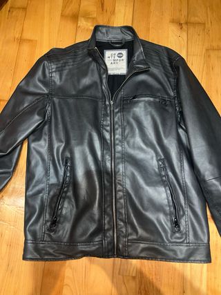 Chaqueta de cuero negra