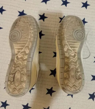 Zapatillas Umbro Talla 42 Blancas y Grises