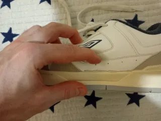 Zapatillas Umbro Talla 42 Blancas y Grises