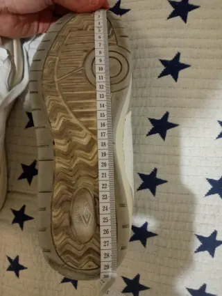 Zapatillas Umbro Talla 42 Blancas y Grises