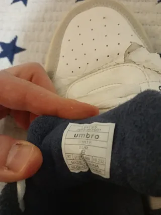 Zapatillas Umbro Talla 42 Blancas y Grises