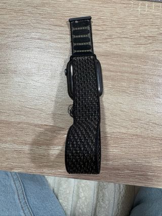 Apple Watch SE 2023 con Correa Loop