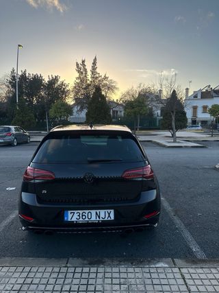 Volkswagen Golf R