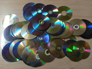 154 CDs para decoracion o para lo que quieran