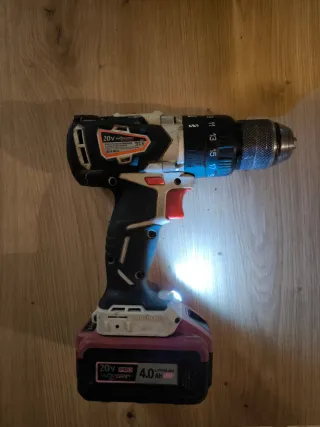 Taladro y radial con batería