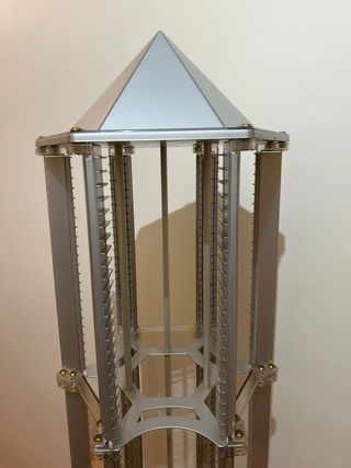 Torre porta CD de metacrilato giratorio