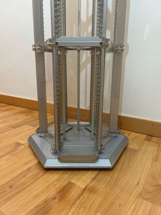 Torre porta CD de metacrilato giratorio