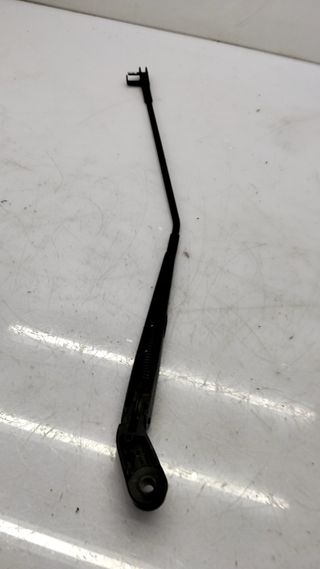 BRAZO LIMPIA DELANTERO DERECHO VOLKSWAGEN POLO (9N1) (4)