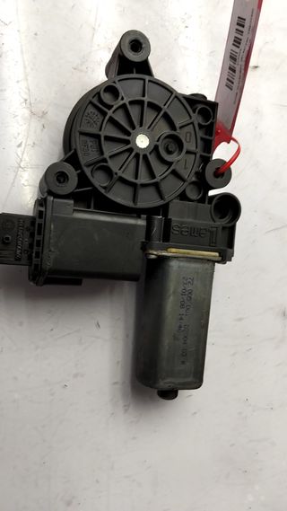 MOTOR ELEVALUNAS DELANTERO IZQUIERDO OPEL CORSA D (2)