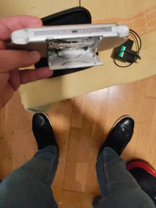 PSP Plata Plata con Cargador y Funda