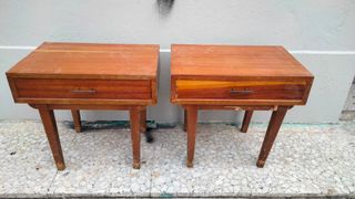 Juego 2 mesitas de noche madera