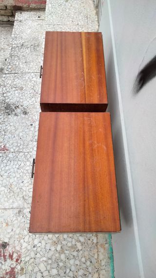 Juego 2 mesitas de noche madera