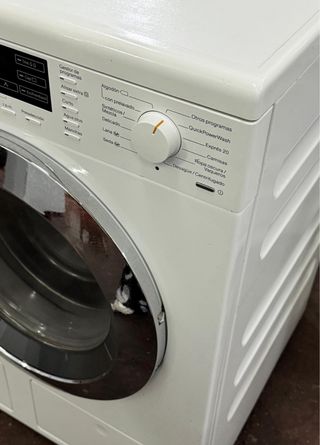 LAVADORA MIELE DE 8 KILOS  PowerWash & TwinDos