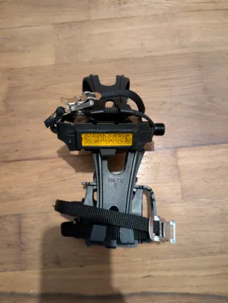 Pedales de bicicleta con correas