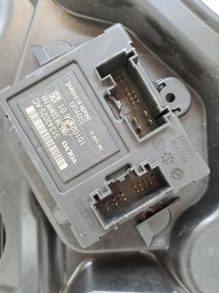 ELEVALUNAS DELANTERO IZQUIERDO VOLVO XC60 (2)