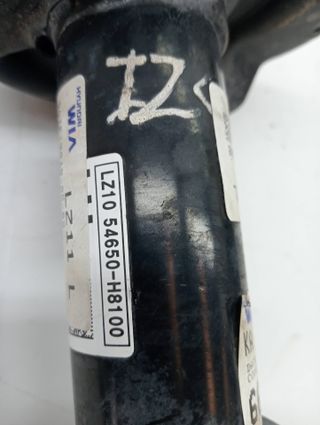 AMORTIGUADOR DELANTERO IZQUIERDO KIA RIO (2)