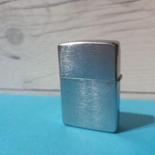 Encendedor Zippo plateado