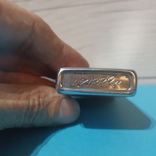 Encendedor Zippo plateado