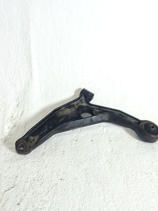 BRAZO SUSPENSION INFERIOR DELANTERO IZQUIERDO CHRYSLER SEBRI (2)