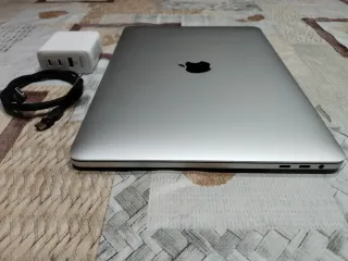 MacBook Pro Apple Gris/Plateado
