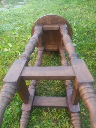 Taburetes de madera Los 2 x 12€