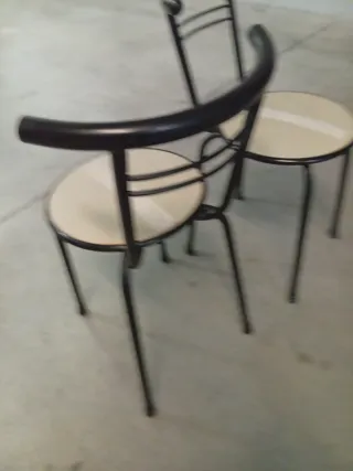 Juego de 2 sillas de metal