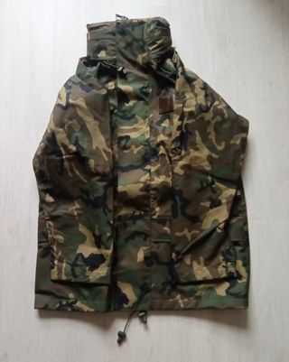 Abito militare impermeabile