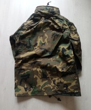 Abito militare impermeabile