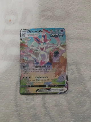 Carta Pokémon Sylveon VMAX 310 HP