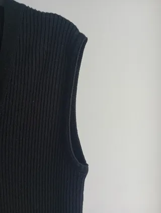 Cardigan lungo smanicato in misto lana merinos