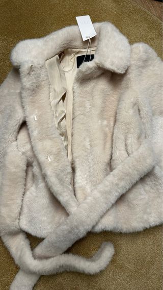 Abrigo pelo Zara