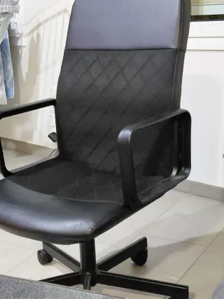 Silla de oficina Ikea negra