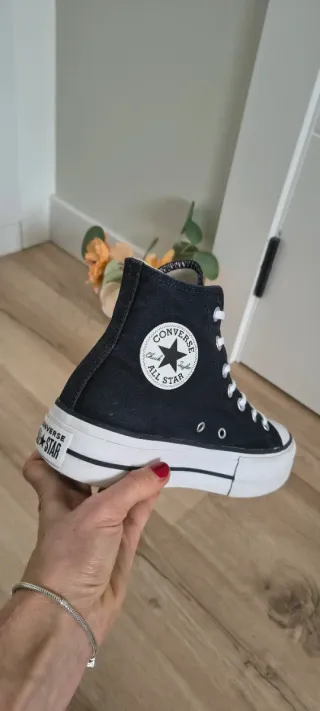 Converse con plataforma talla 39 color negro