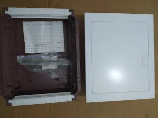 2 Cuadros Eléctricos Siemens empotrables.