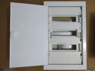 2 Cuadros Eléctricos Siemens empotrables.