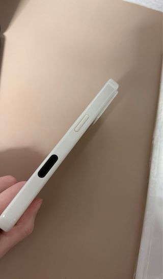 Funda iPhone 16 Pro Beats