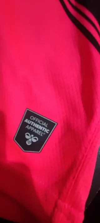 Camiseta AECC Hummel Talla 140