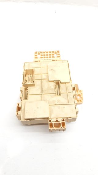 CAJA RELES / FUSIBLES KIA CEED (13)