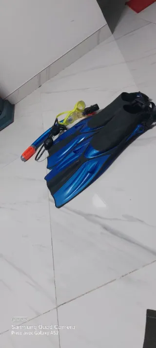 Equipo de snorkel y aletas