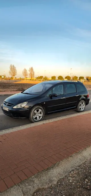 Peugeot 307 sw 2.0HDI 7 Plazas 2004 136cv