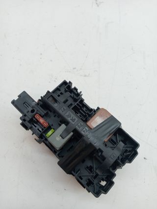 CAJA RELES / FUSIBLES PEUGEOT PARTNER (2022)