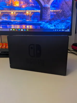 Nintendo Switch + 3 Joycons + Funda