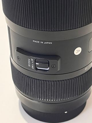 Objetivo sigma art luminoso apsc