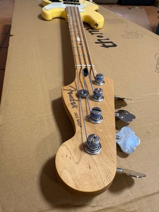 Fender Jazz Bass (como nuevo)