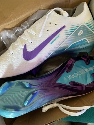 Botas de fútbol Nike mercurial cromadas