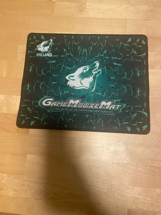 Teclado Gaming RGB + Alfombrill