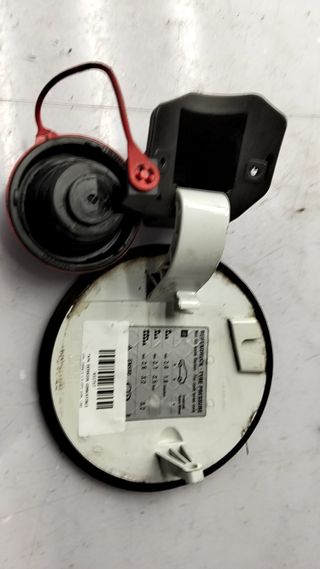 TAPA EXTERIOR COMBUSTIBLE OPEL CORSA D