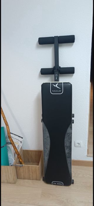 Máquinas de gimnasio multifunción. Se pueden ver