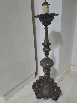 Antico candelabro chiesa lamina argento